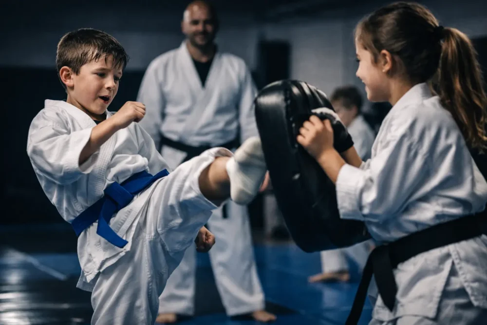 Kampfsport: Koordination bei Kindern fördern