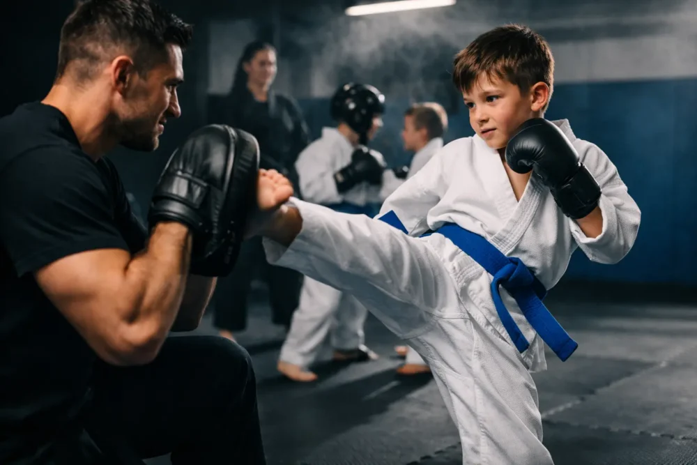 Selbstvertrauen durch Kinderkampfsport stärken